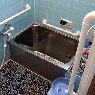 �����肷��