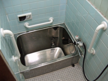 �����肷��