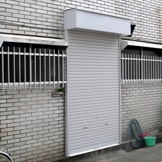 �y�ʃV���b�^�[�E�ʊi�q�@���sS�@