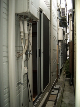 �Ǖt���V���b�^�[